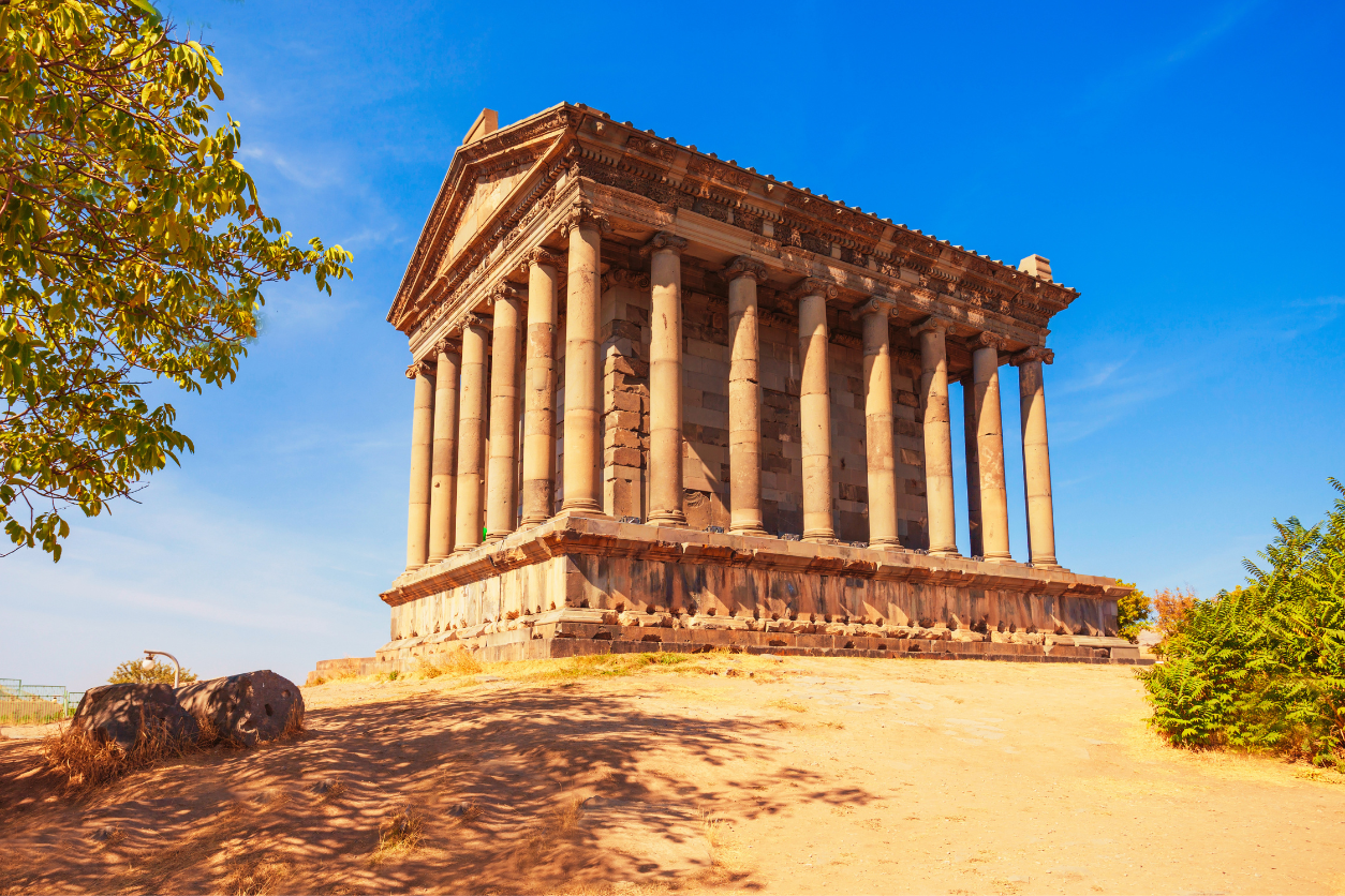 EREVÁN – SEVAN - GARNI – GEGHARD – EREVÁN (D/-/-)