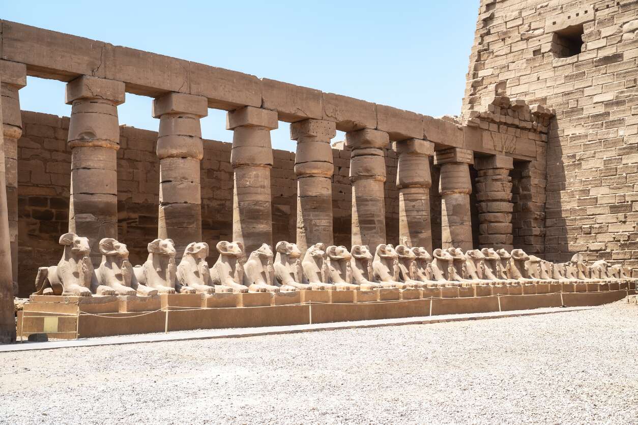 **Itinerario Salida  Sábado o  Lunes ** CIUDAD DE ORIGEN – LUXOR