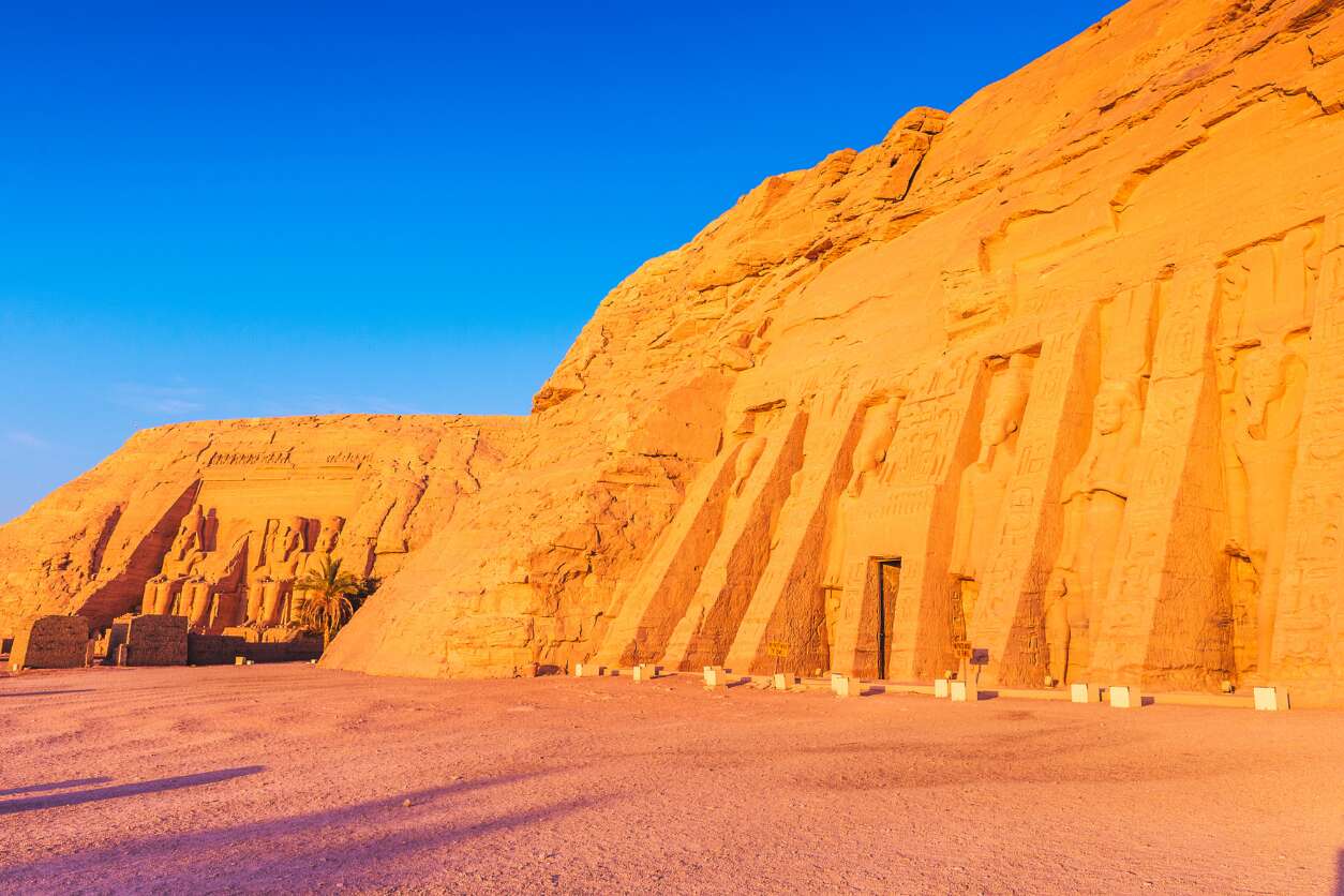 DESCUBRE EGIPTO (INCLUYE ABU SIMBEL) -- VUELO CHÁRTER