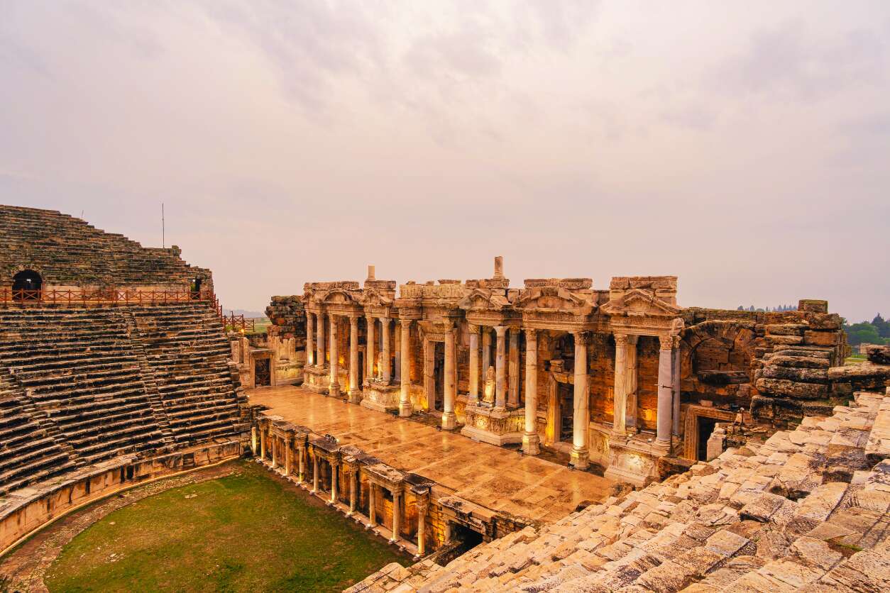 PAMUKKALE – EFESO – KUSADASI - IZMIR [D/-/C]